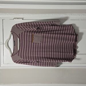 Size L, 3/4 sleeve top